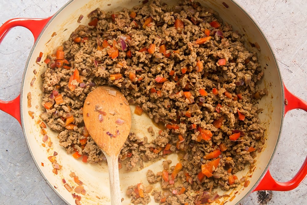 Cooked onion, red pepper, garlic, oregano and chilli powder with beef mince.