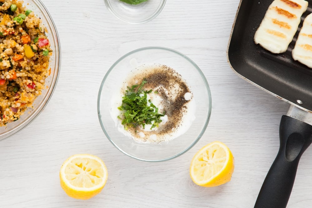 Mix the ingredients for your yoghurt mint dressing