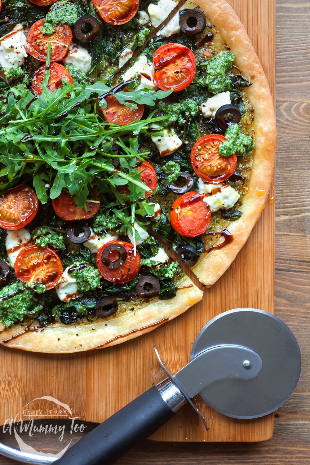 Gluten-free spinach and goat's cheese pesto tart - a delicious, vibrant gluten-free lunch!