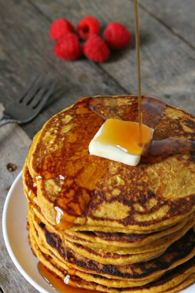 wholewheat pumpkin pancakes by natural chow