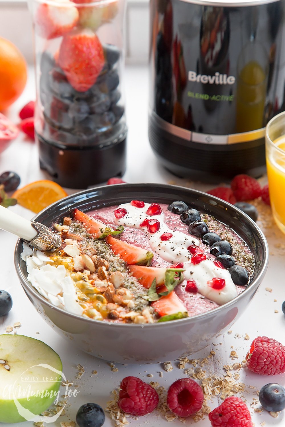 This vegan fruit and nut smoothie bowl is healthy, filling and easy to make with the Breville Blend Active Pro Personal Blender