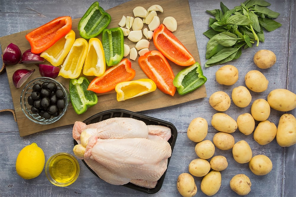 Ingredients for your healthier roast chicken with Mediterranean veg