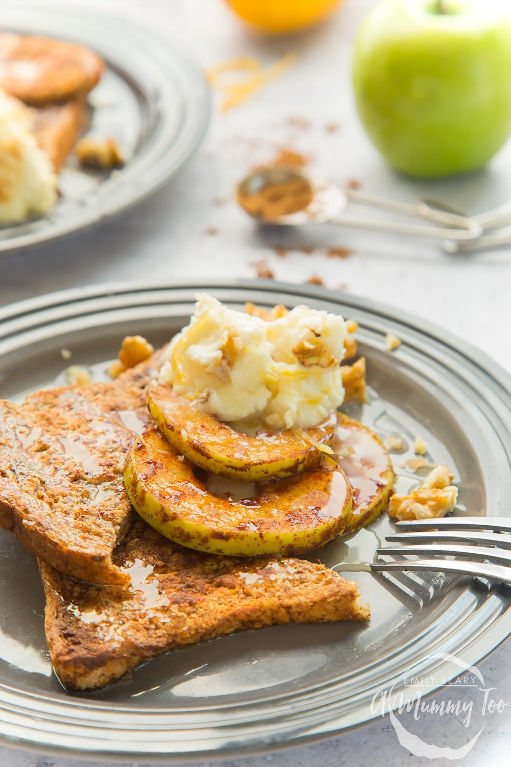 Cinnamon French toast with griddled apple slices and lemon mascarpone - a delicious breakfast!