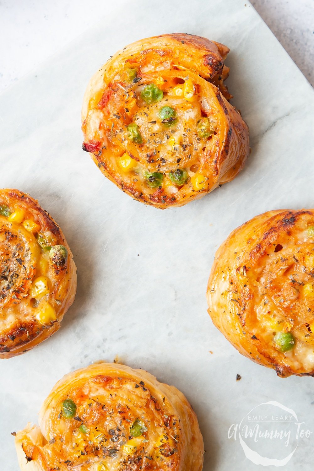 These veggie pizza roll-ups make for a great lunch, packed lunch or picnic idea