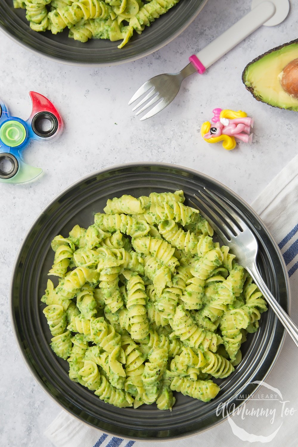 Vibrant green pasta sauce - a quick, vegetarian pasta sauce that's delicious! 
