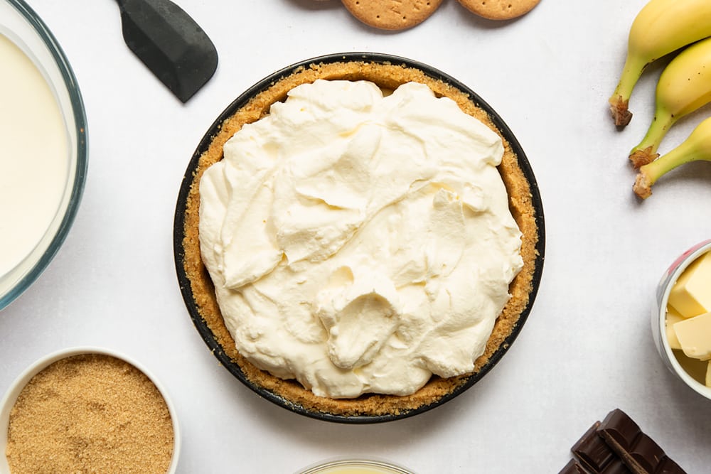 Whipped cream added to the biscuit case