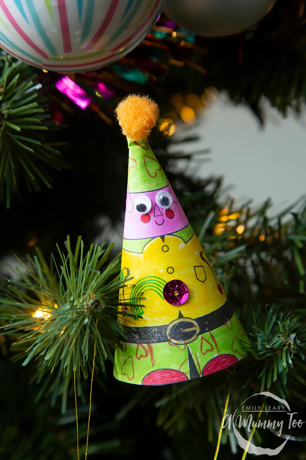 The 3D coloured elf with added creations on the Christmas tree.