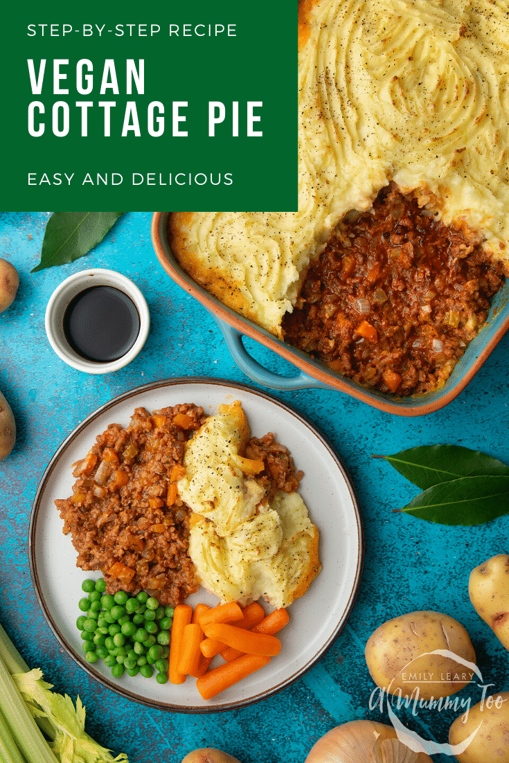 Vegan cottage pie served on a plate with peas and carrots. Caption reads: step-by-step recipe vegan cottage pie easy and delicious.