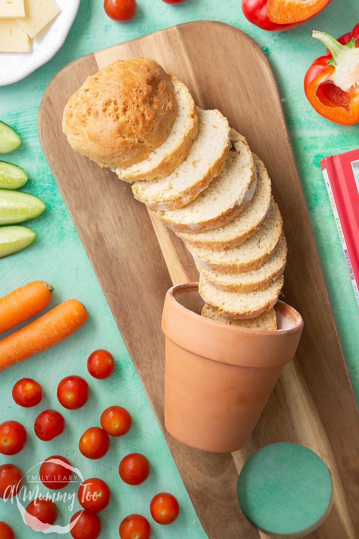 Overhead shot of Flowerpot bread served on a wooden plate