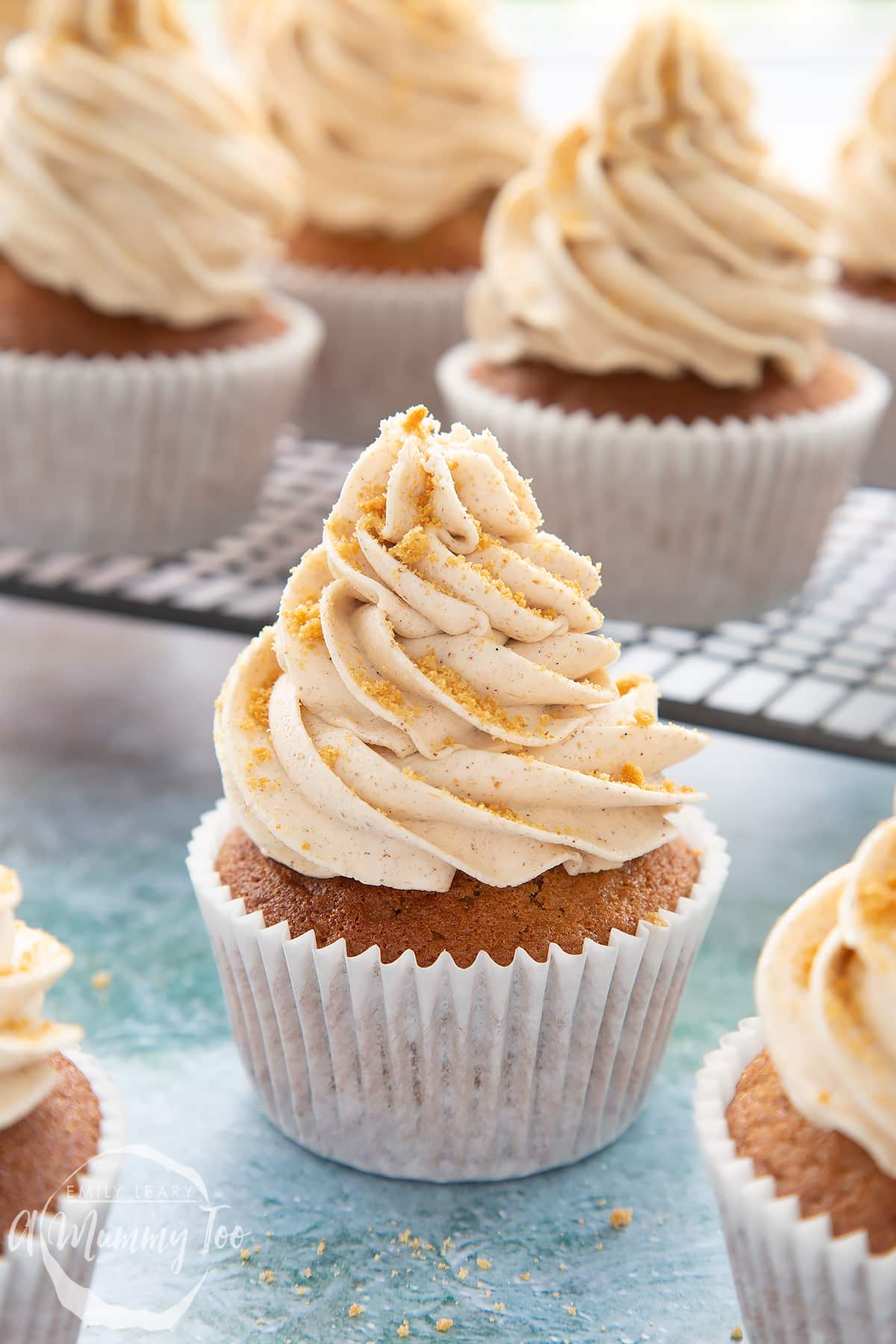 Ginger cupcake on a blue background.