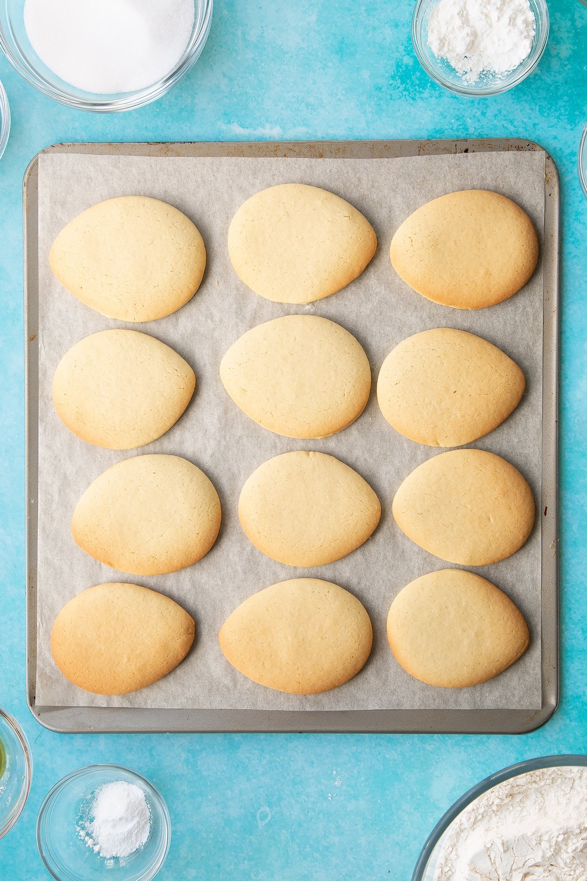 Overhead shot of the cookies having been in the oven. 