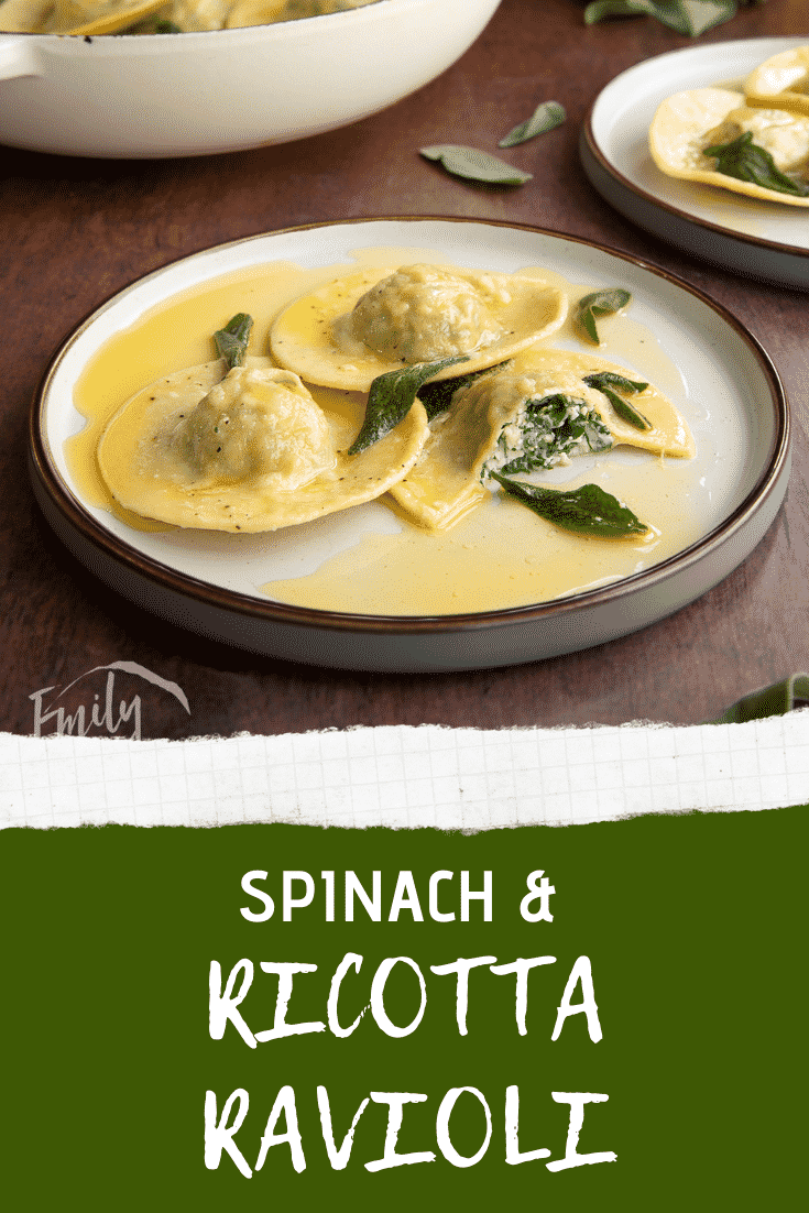 Pinterest image for the spinach and ricotta ravioli.