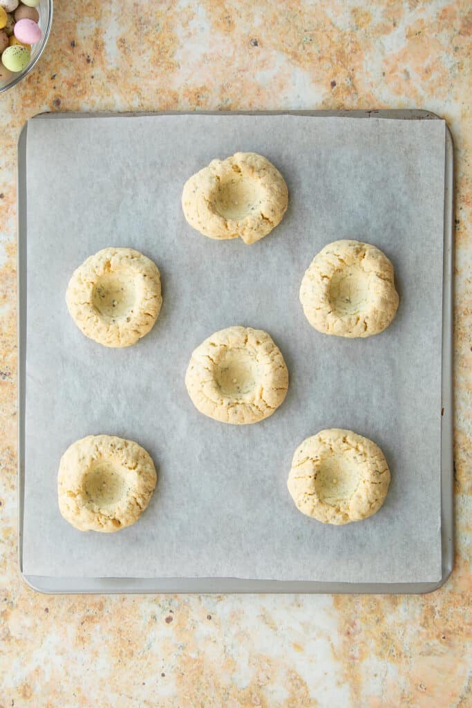 Vegan Easter biscuits recipe (gluten free) - A Mummy Too